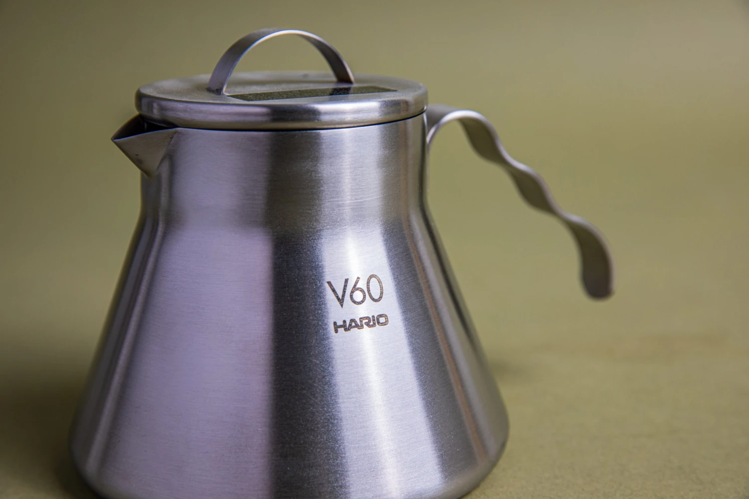 Outdoor V60 Metal Coffee Server 2 Outdoor V60 Metal Coffee Server - Image 2