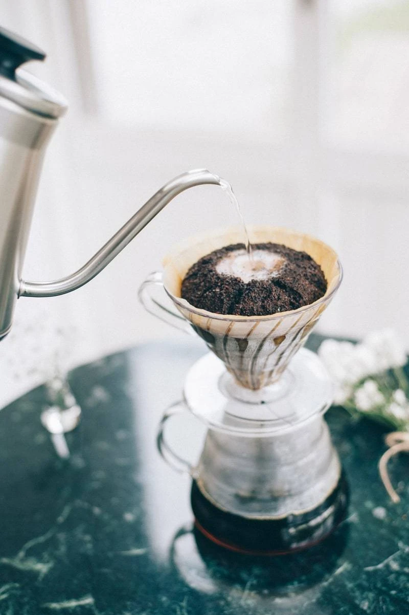 Hario Mini Mill Plus V60 Starter Kit (Clear) 5 Hario Mini Mill Plus V60 Starter Kit (Clear) - Image 5